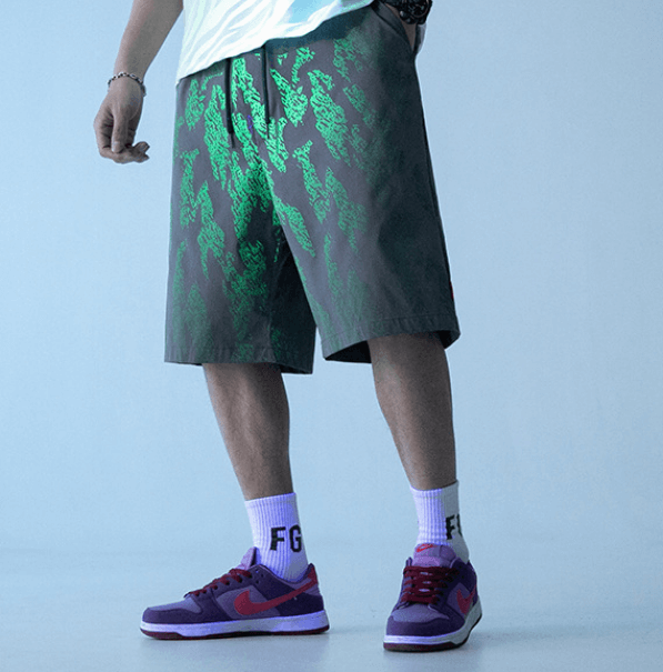 SS23 Men fashion night reflective shorts with allover of print
